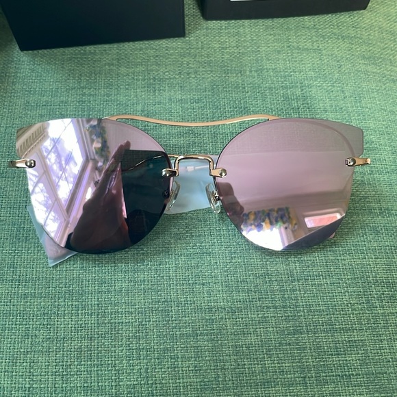 NWT Oversized Pink Mirror Rimless Sunglasses - Picture 1 of 4
